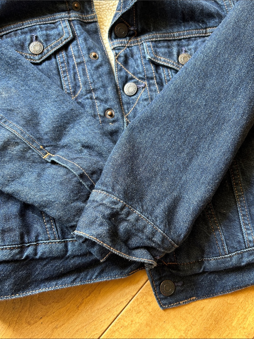 GAP kids Dark Blue Denim Jacket with Cream Sherpa Collar - Picture 6 of 7